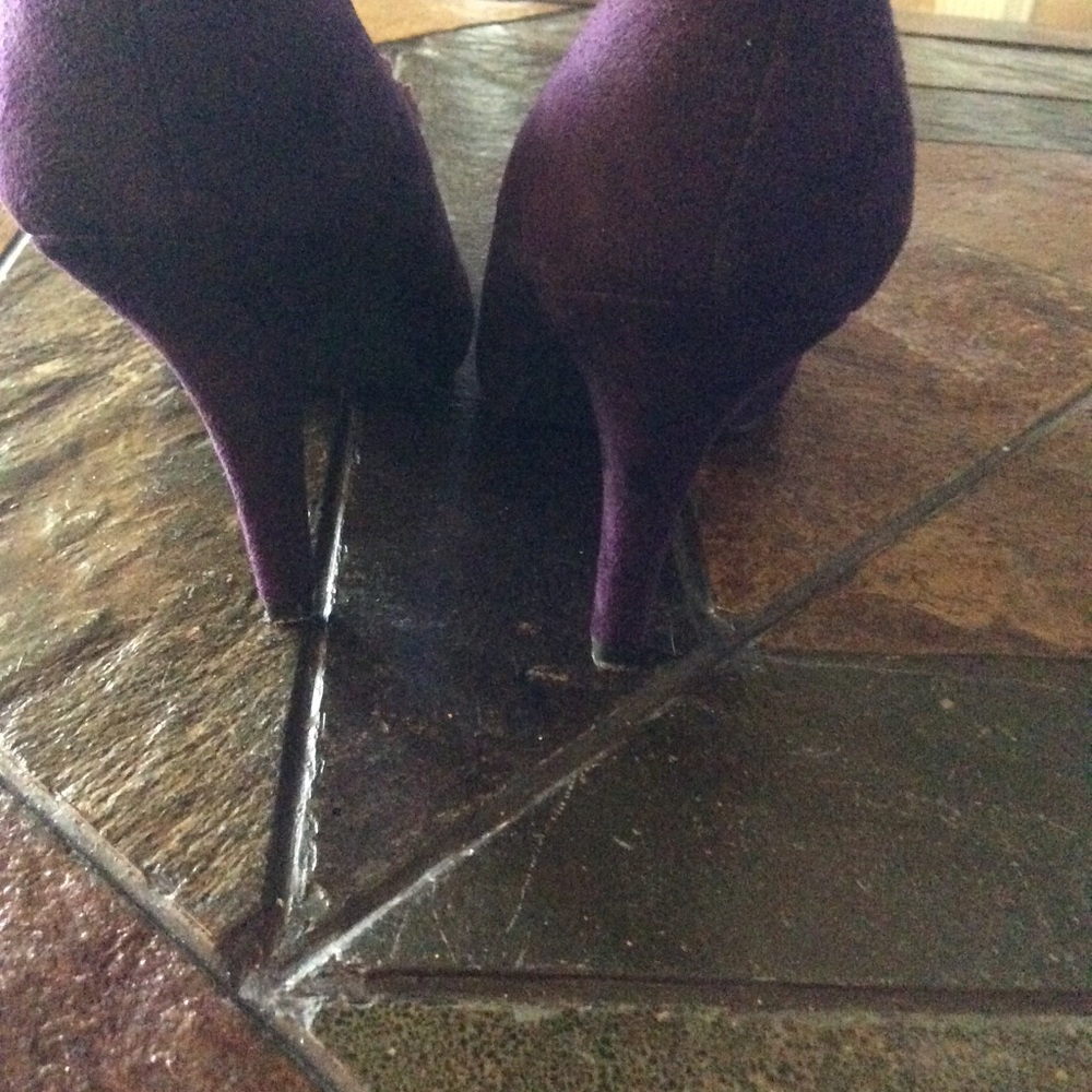 Mario Adomo Purple faux suede pumps. Size 8.5 - Picture 5 of 6